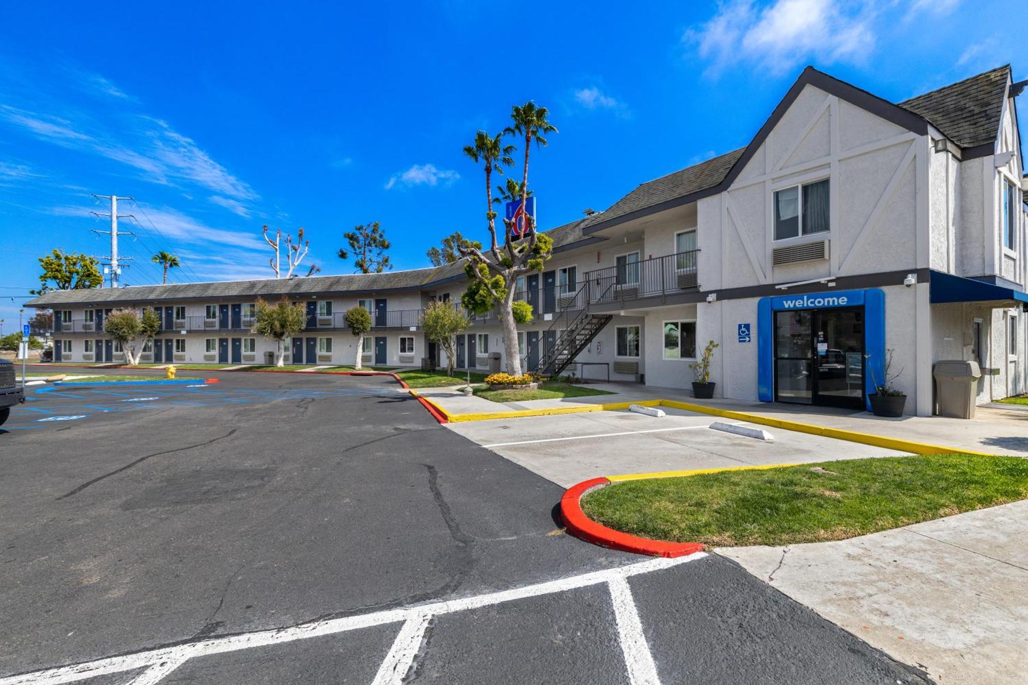 Motel 6-San Diego, CA - North Exterior foto
