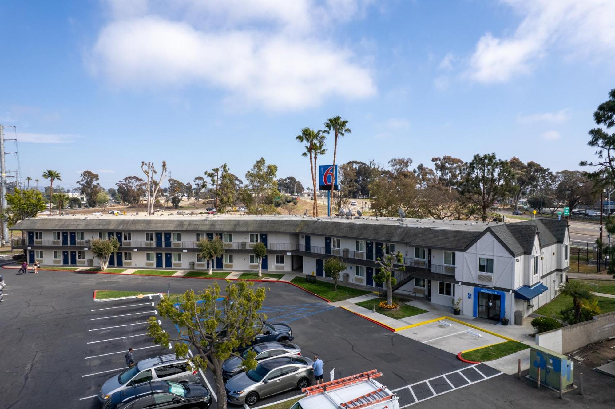 Motel 6-San Diego, CA - North Exterior foto