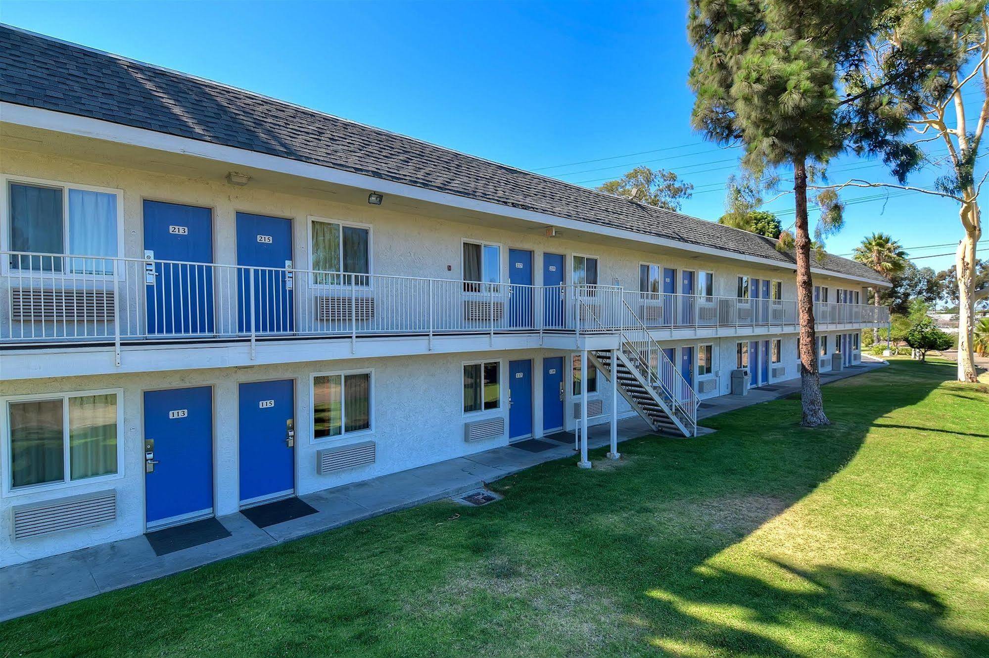 Motel 6-San Diego, CA - North Exterior foto
