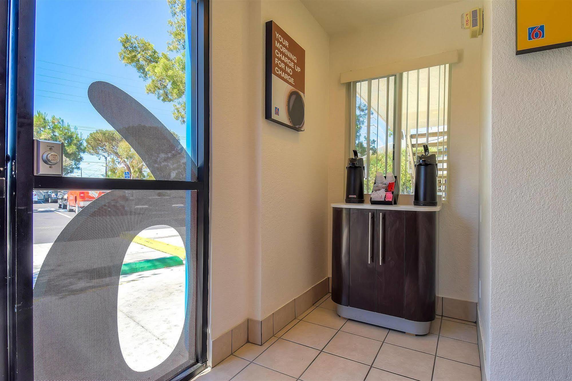 Motel 6-San Diego, CA - North Exterior foto